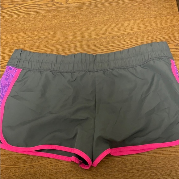 Shorts. - Picture 3 of 4